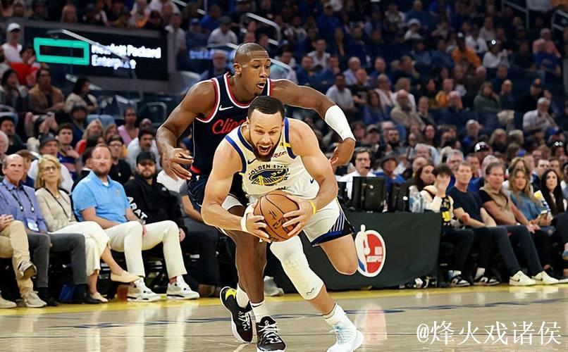 邓恩半场表现:投篮5中3,三分命中1记,斩获9分、1篮板、3助攻 邓恩半场表现:投篮5中3,三分命中1记,斩获9分、1篮板、3助攻